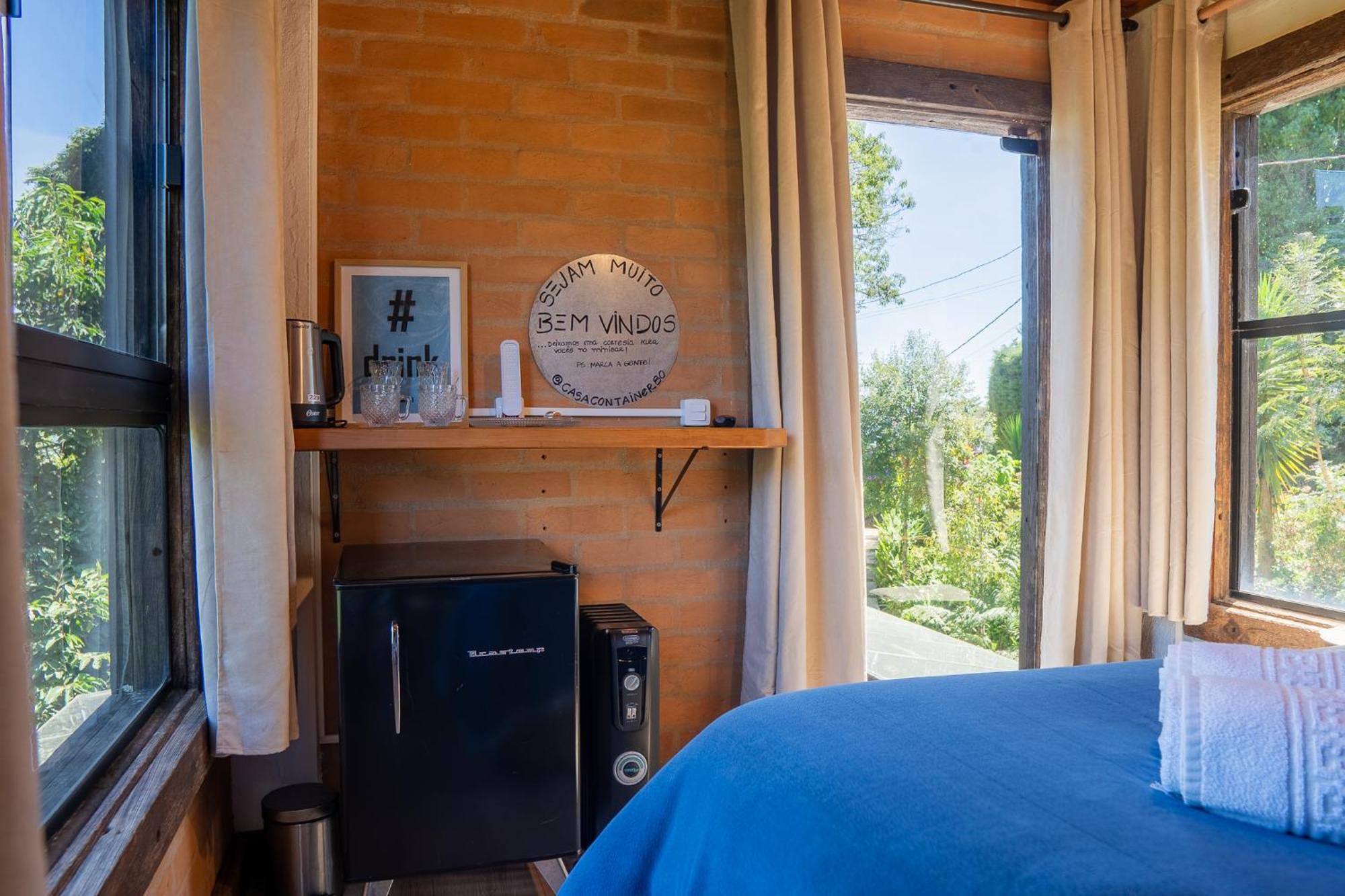 Casa Container 80 Hotel Campos do Jordao Ruang foto